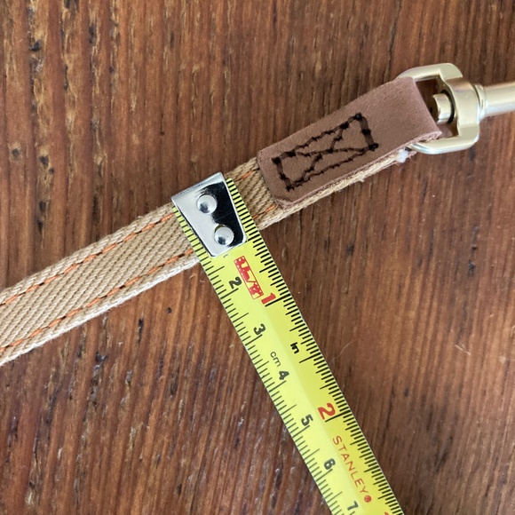 Small Dog Leash/Lead 1/2 Inch Wide, Tan with Gold Hardware, Puppytie - Picture 6 of 8